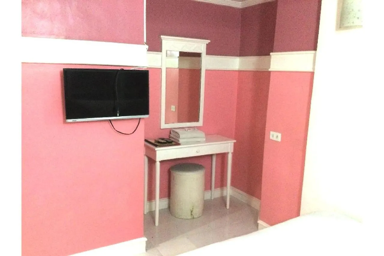Oyo 817 Vista Apartelle Mandaluyong Filipinler
